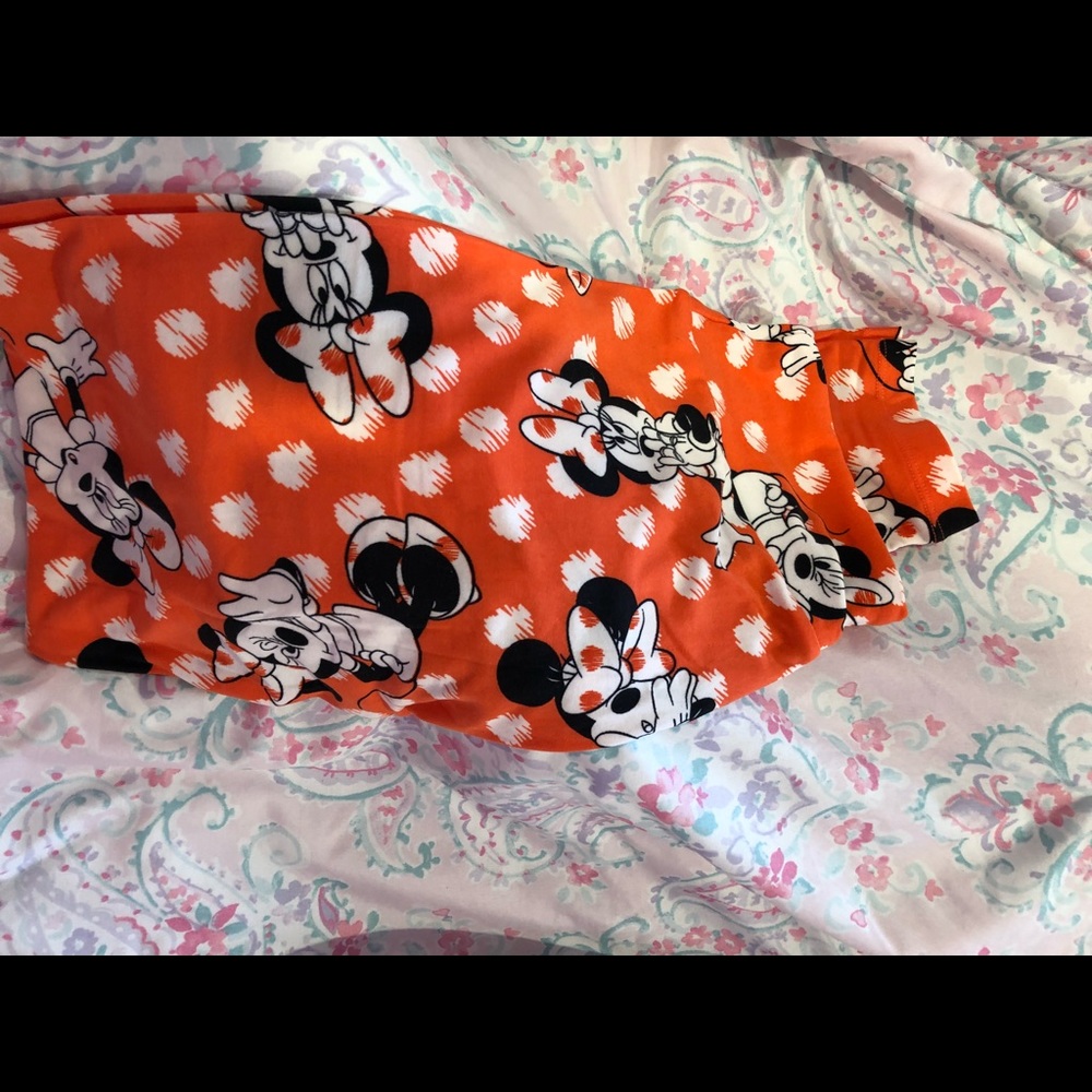 Disney lularoe leggings. One size. Never worn.